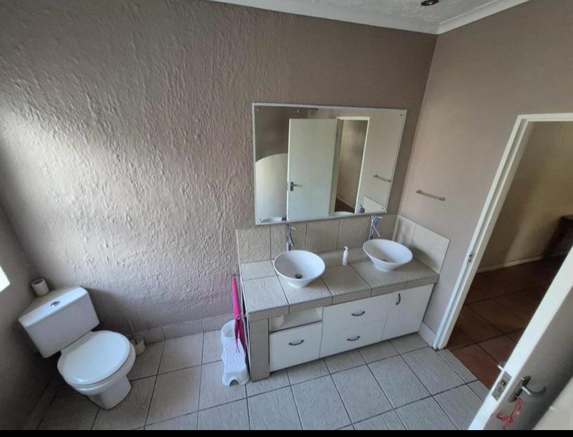 Image of a room in 51 Wendlandt Street Parow